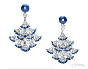 搖曳靈動 扇形珠寶與眼鏡的優(yōu)雅交響